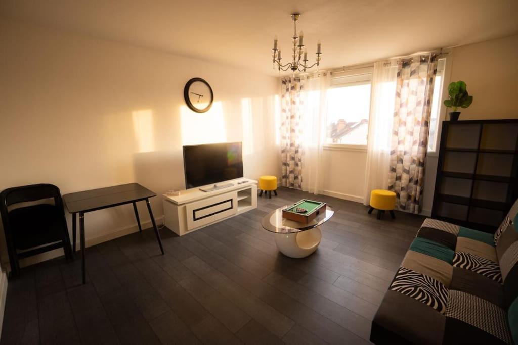Appart Proche Centre Ville - Parking Facile Troyes Dış mekan fotoğraf